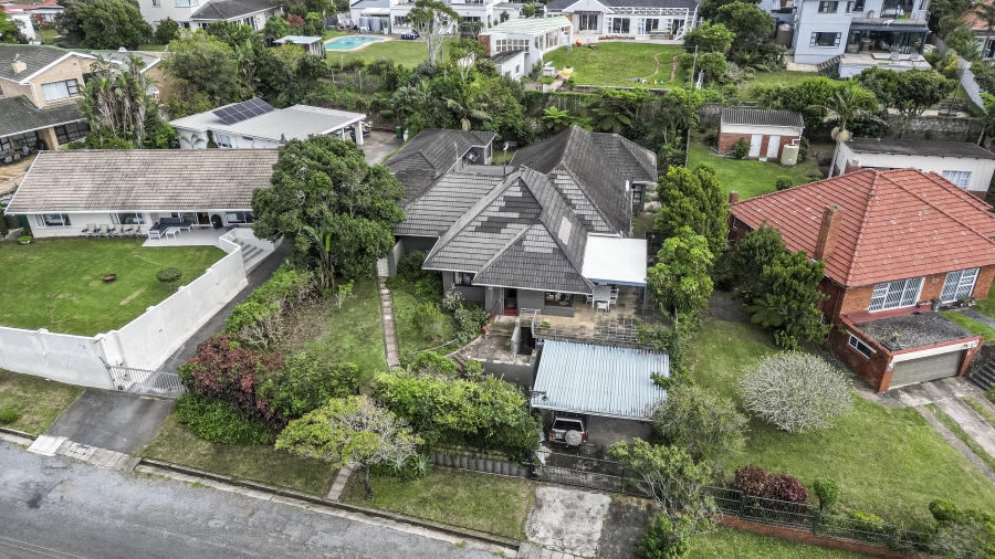 4 Bedroom Property for Sale in Nahoon Beach Eastern Cape